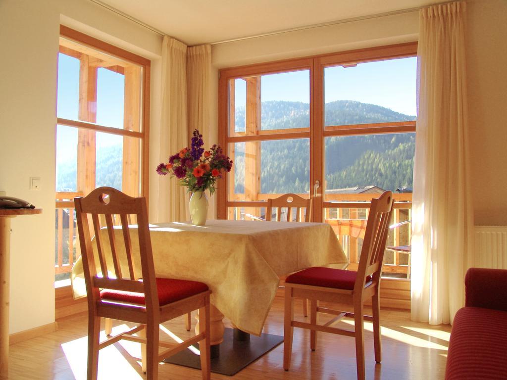 Apartments Serghela San Cassiano  Habitación foto
